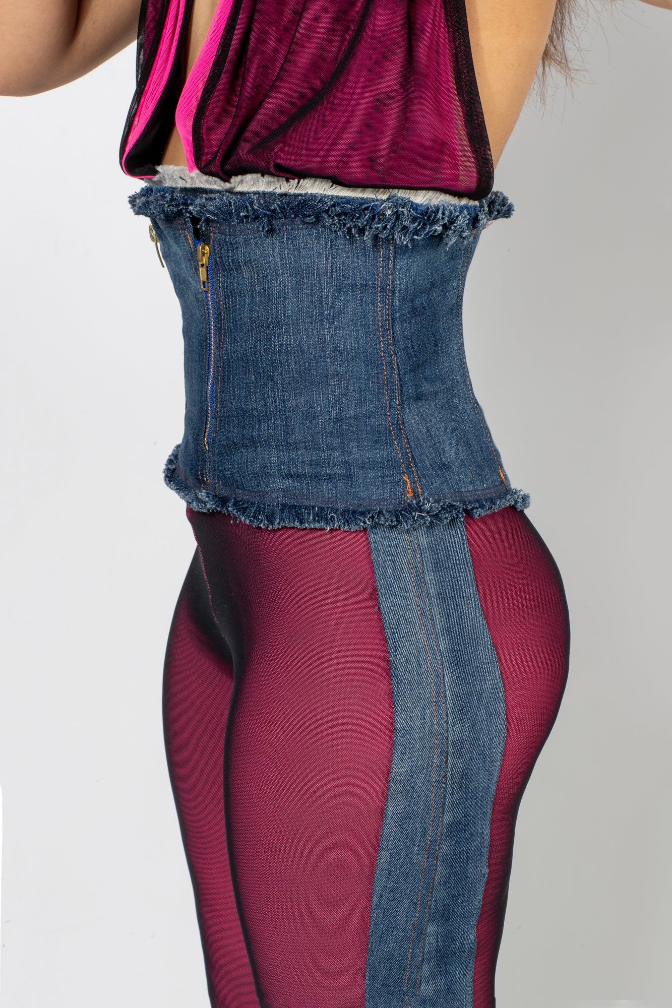 Pantalone denim bustier e organza